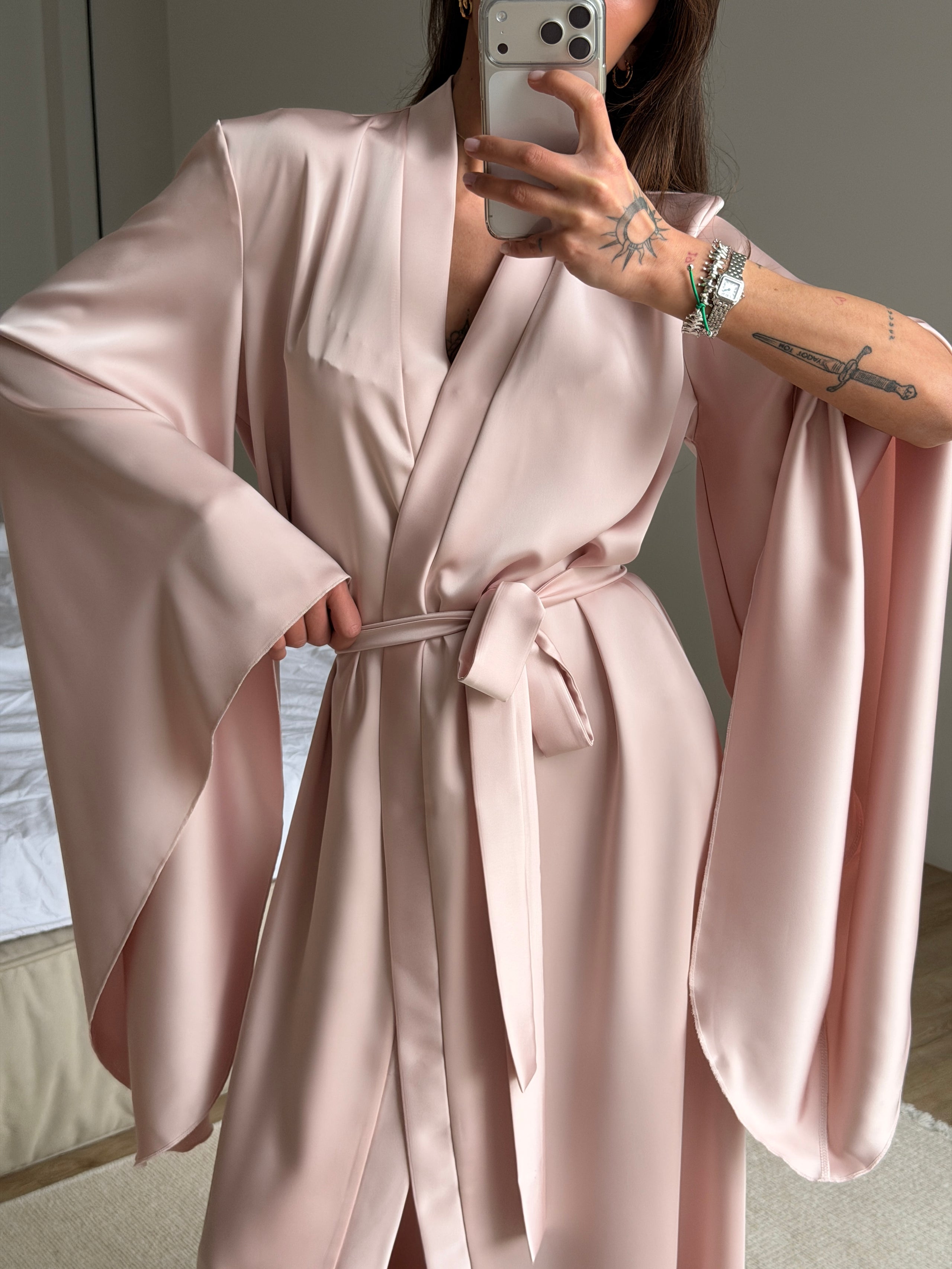 Rosalin robe in Pink