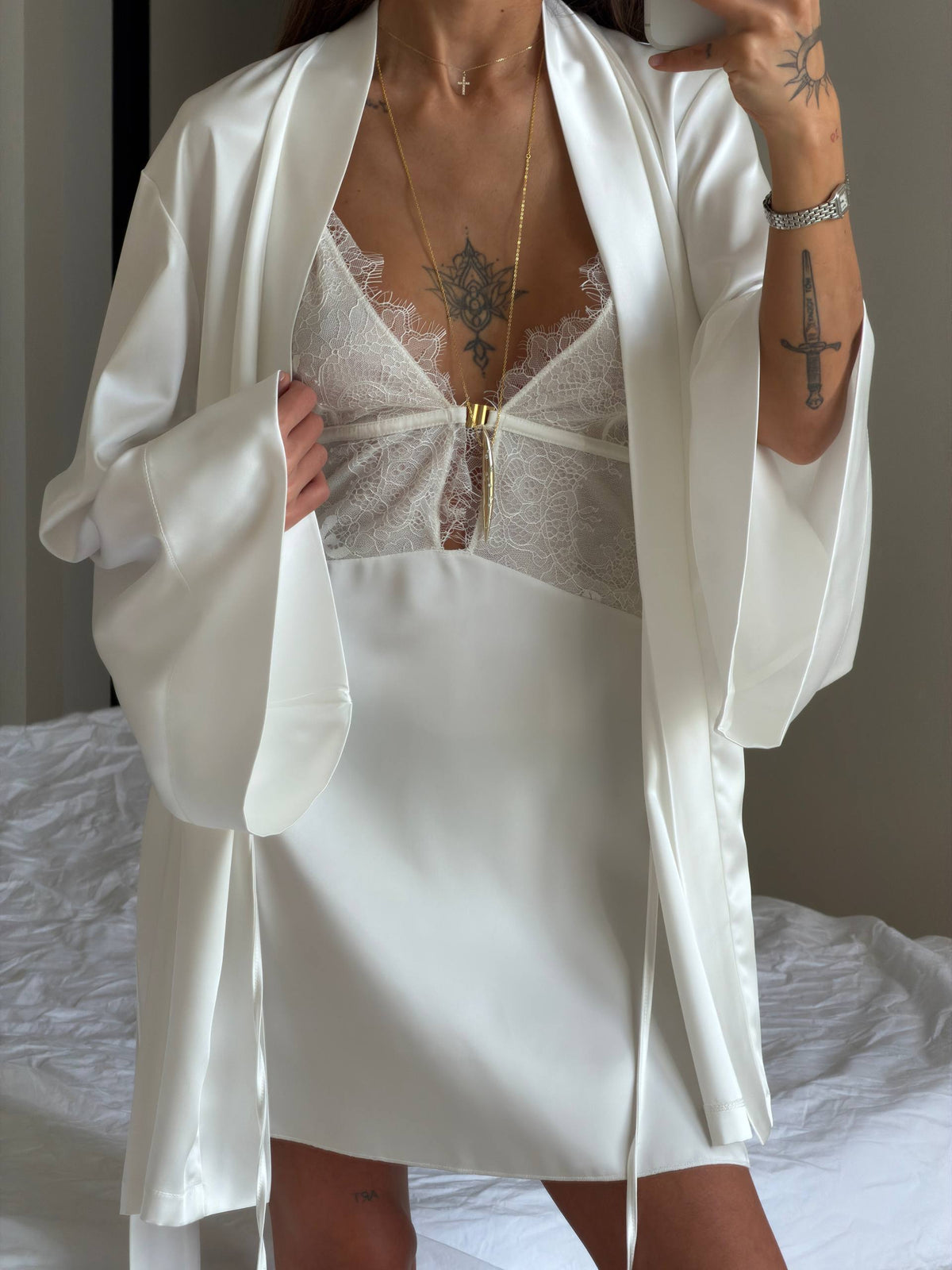 Munique Peignoir in Ivory