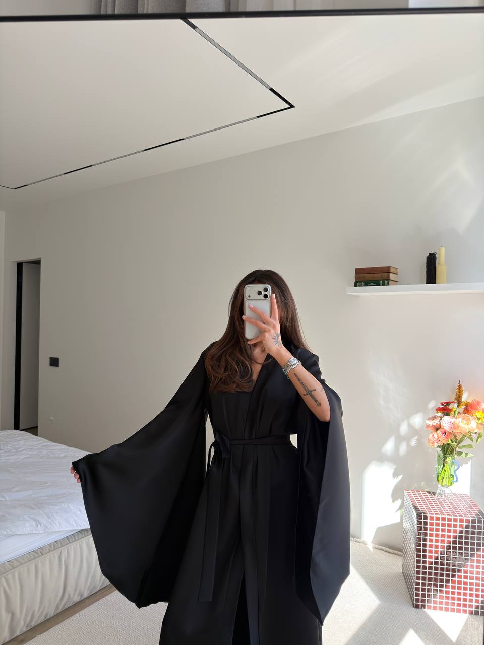 Rosalin robe in Black