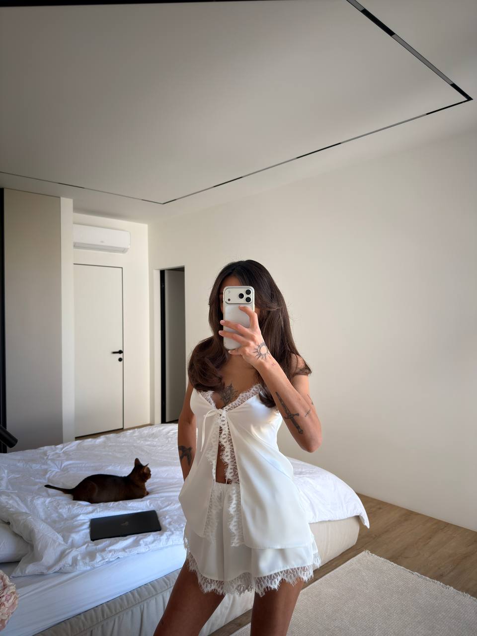 Maeve in Ivory