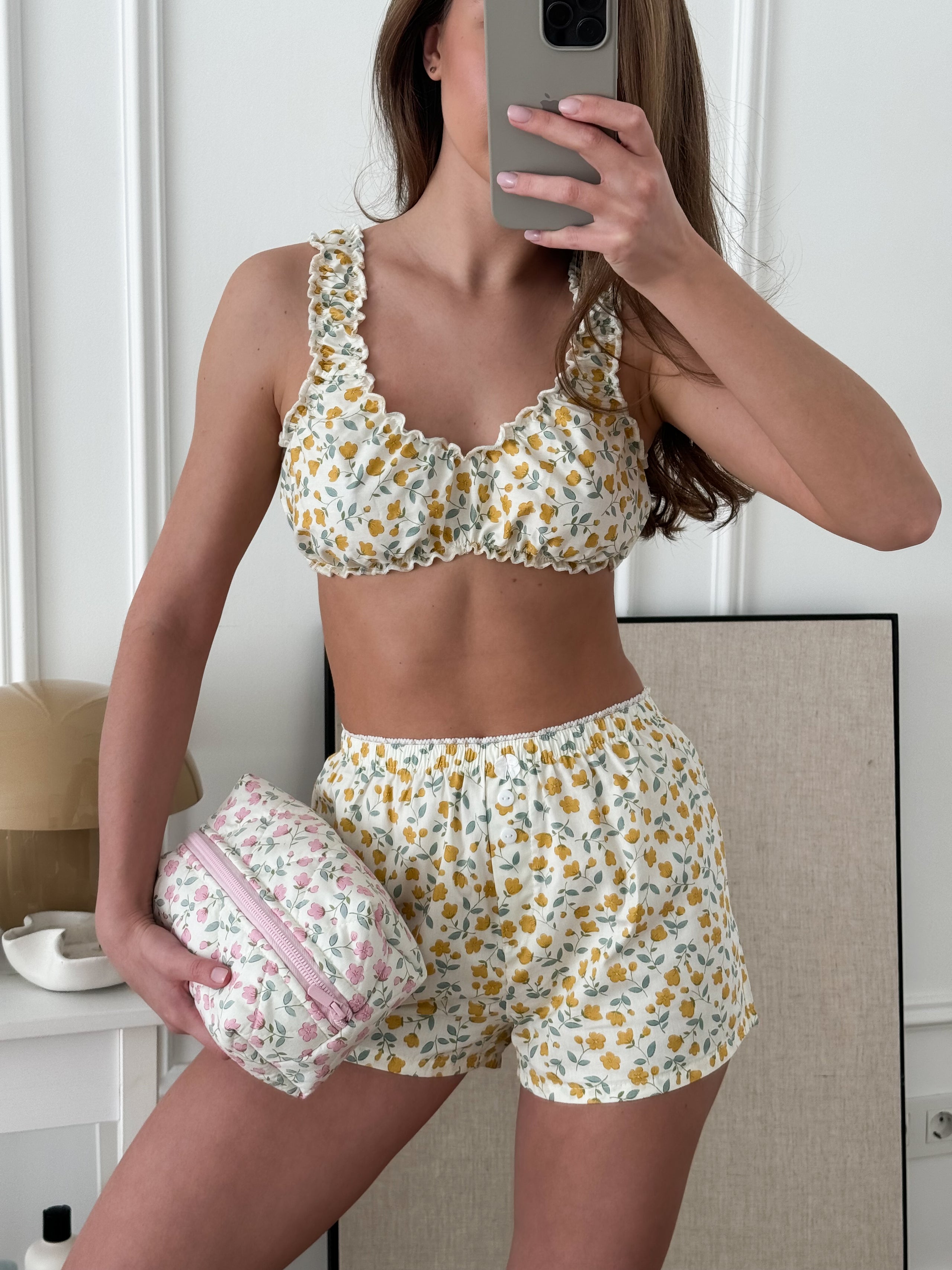 Shorts + top with floral print