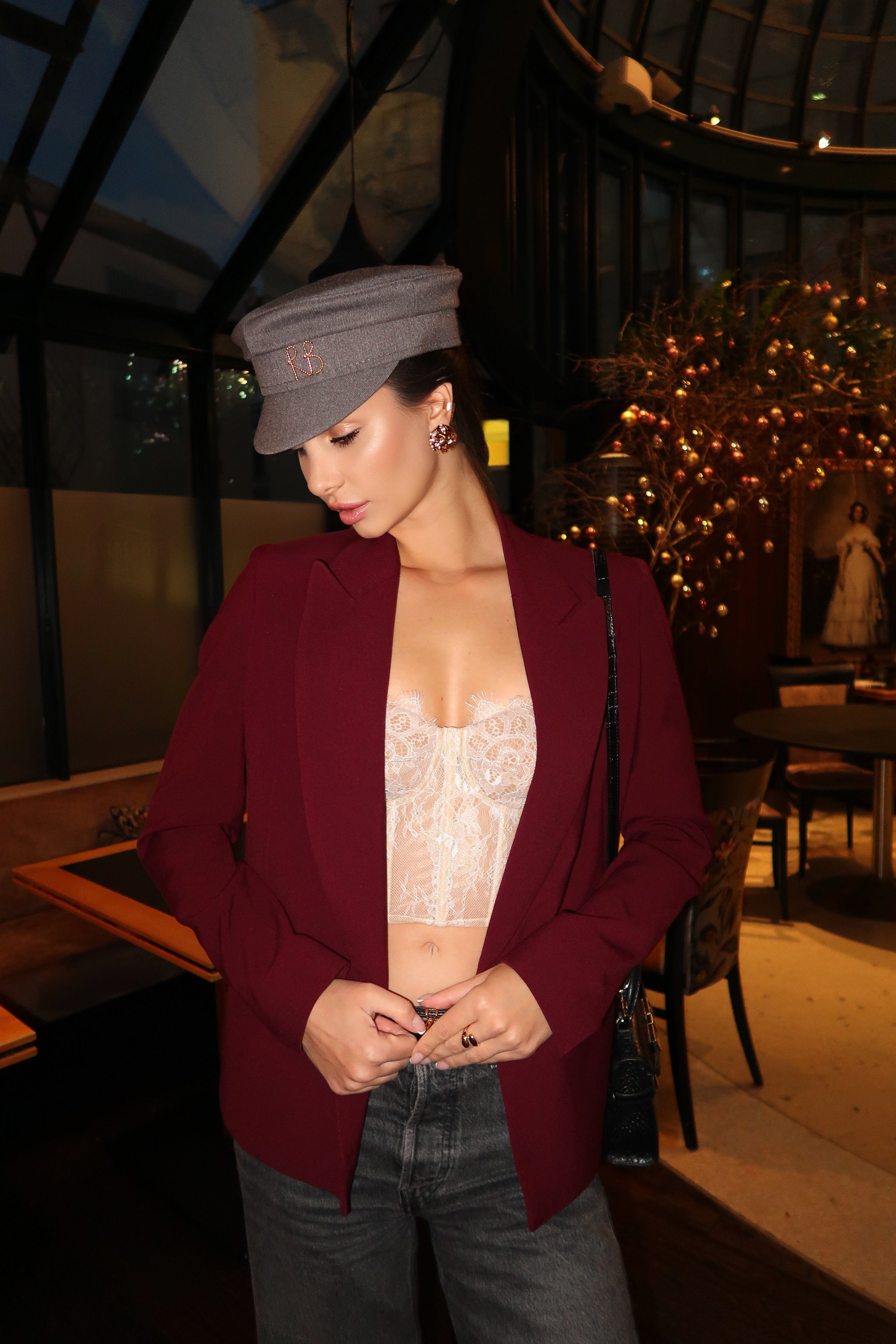 White Lace corset Charm🖤with Beige lining