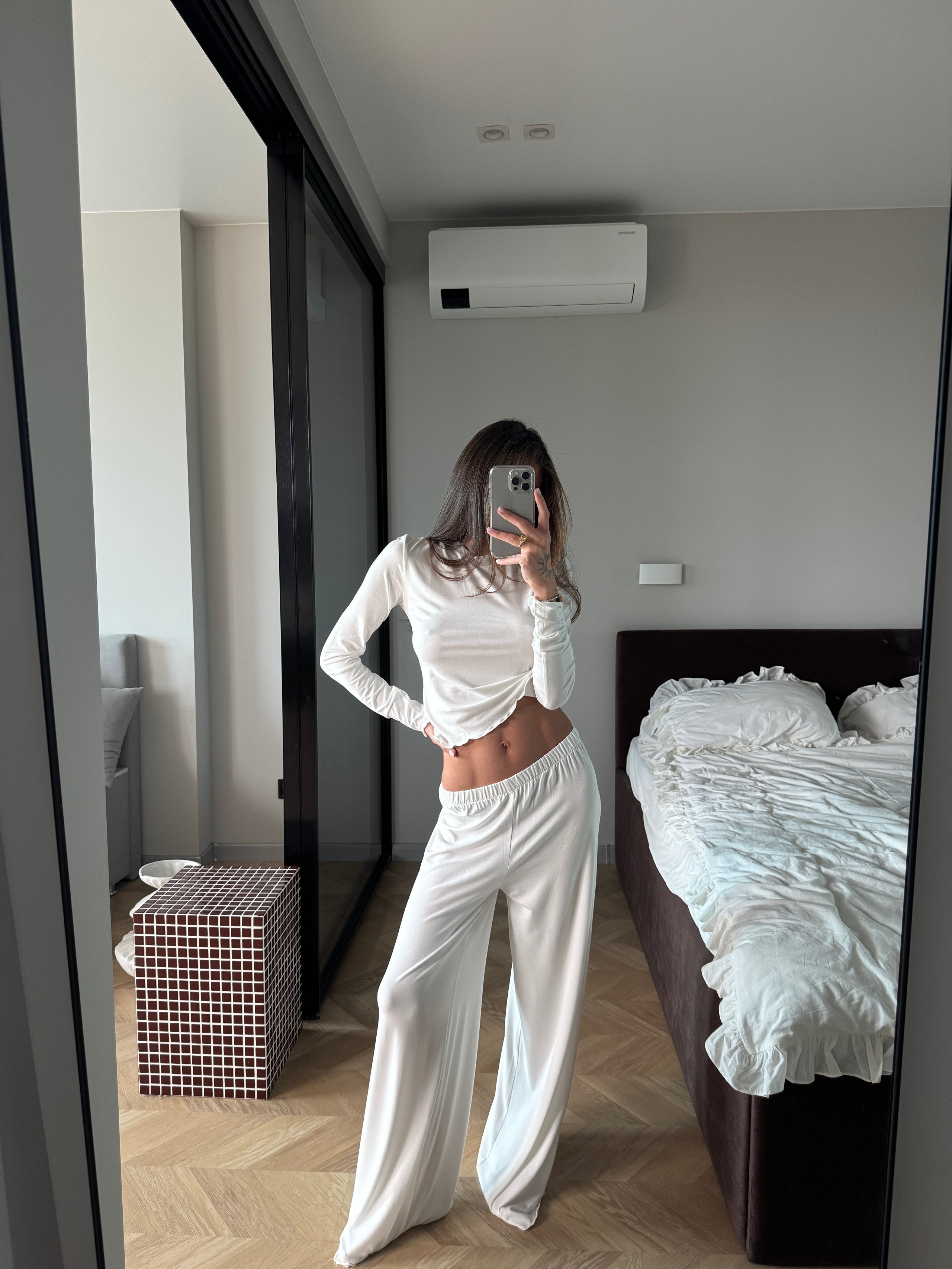 Knitted mocha viscose suit