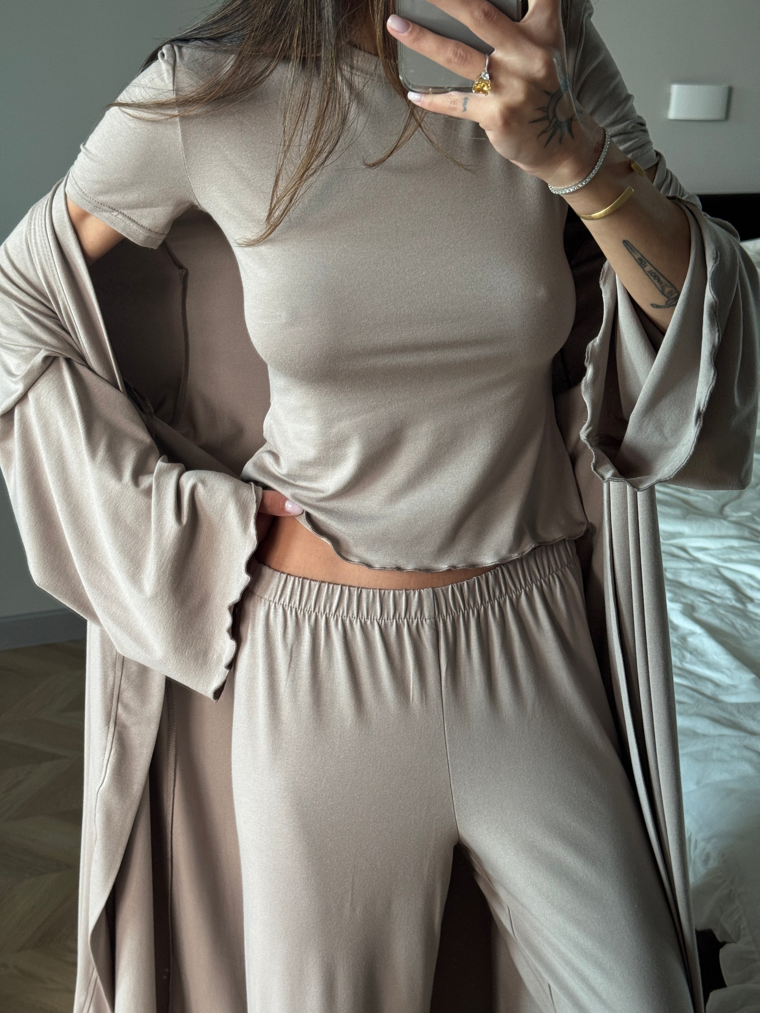 Knitted mocha viscose suit