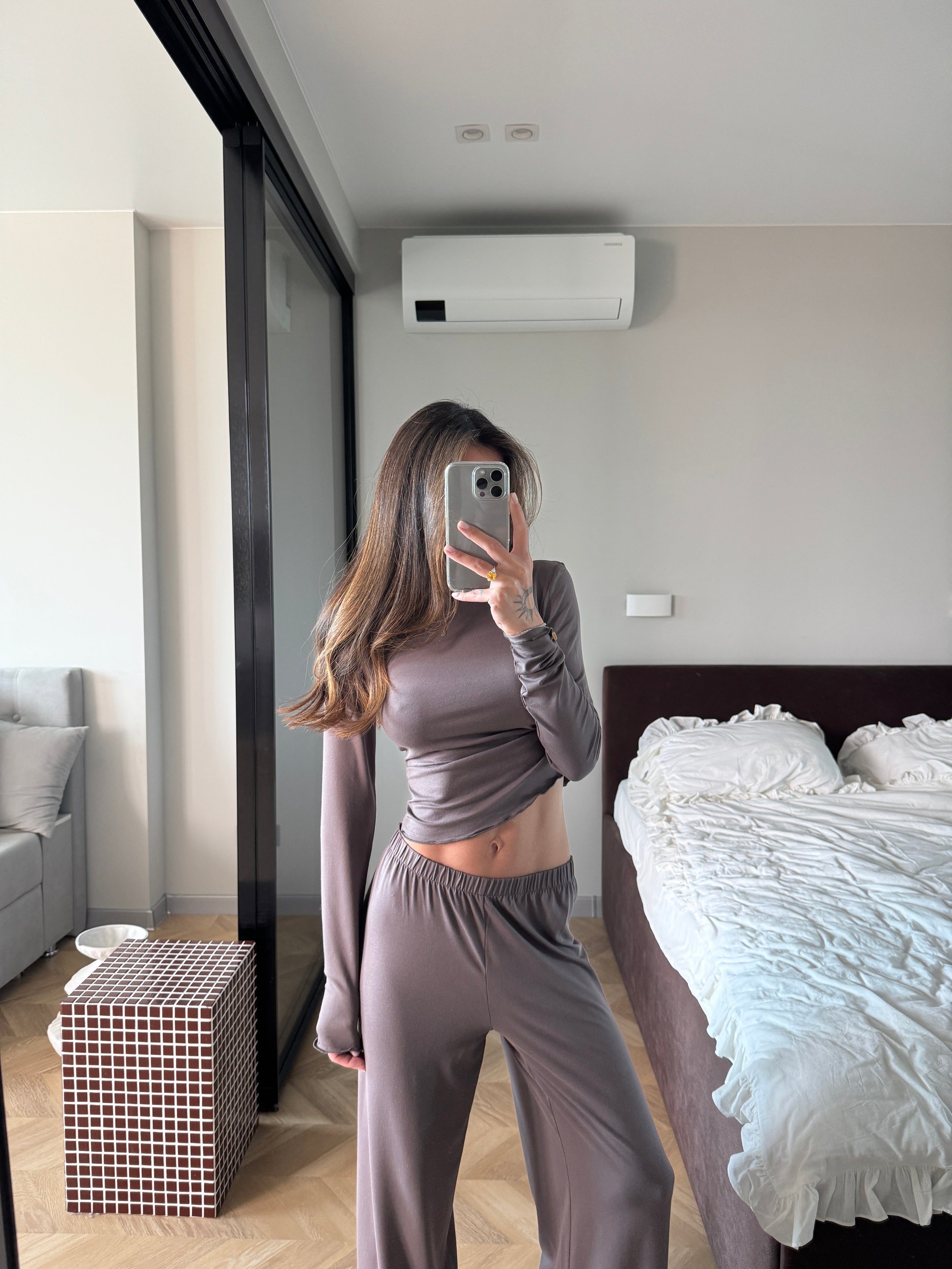 Knitted mocha viscose suit