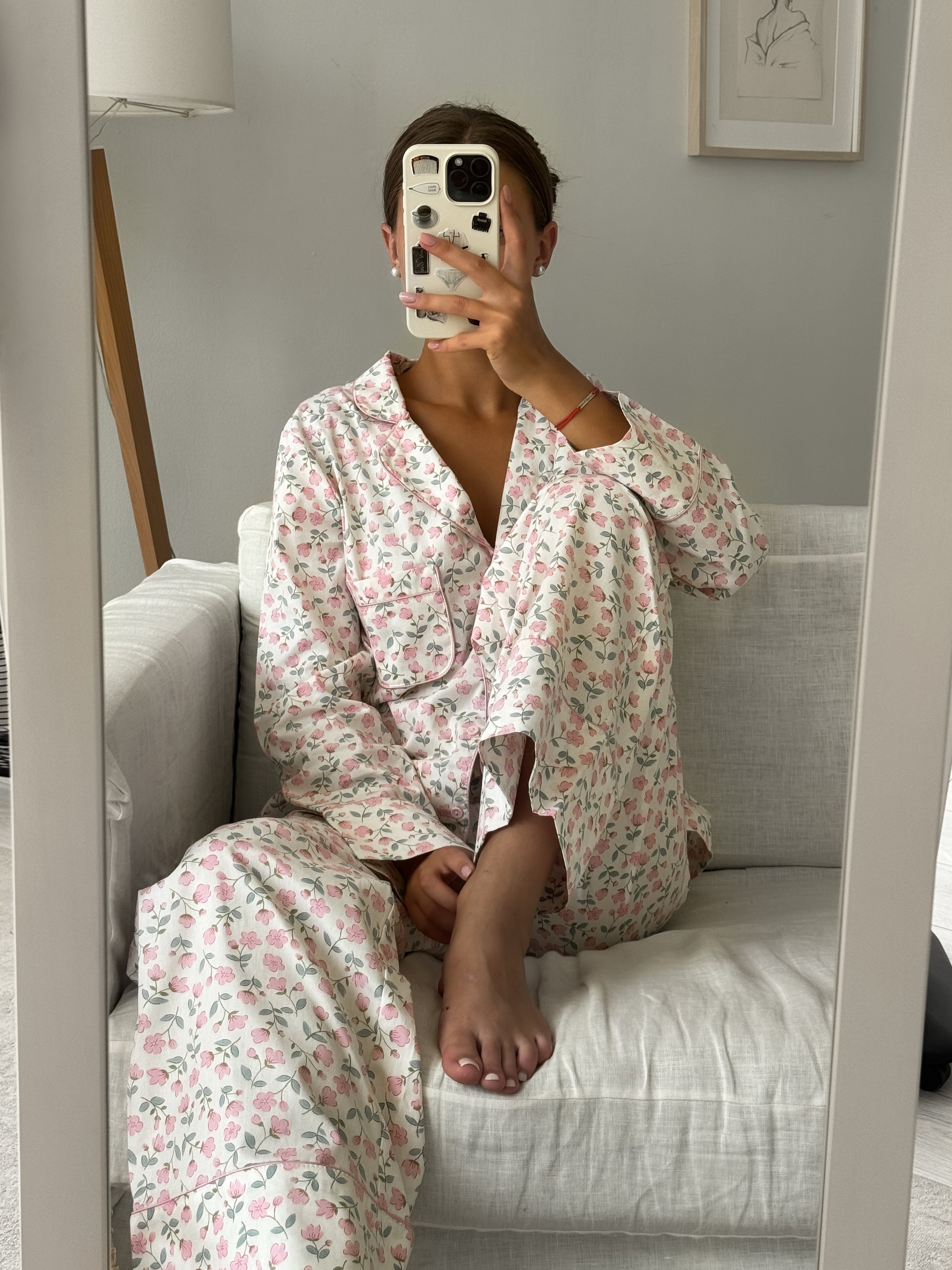 Pajama with delicate pink flowers